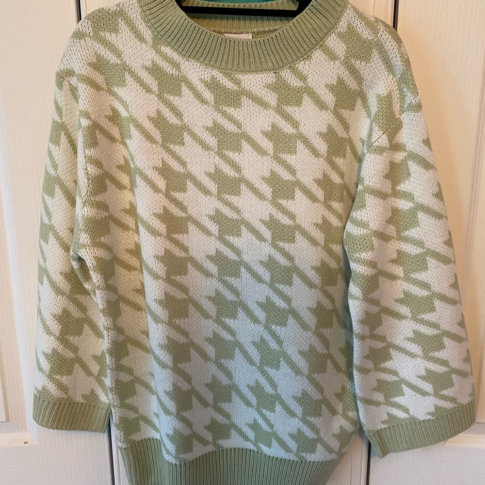 Princess Polly houndstooth sweater